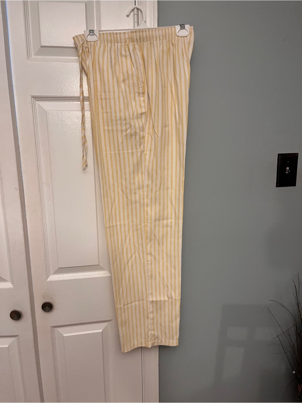 Women's Yellow Striped Drawstring Jogger Pant